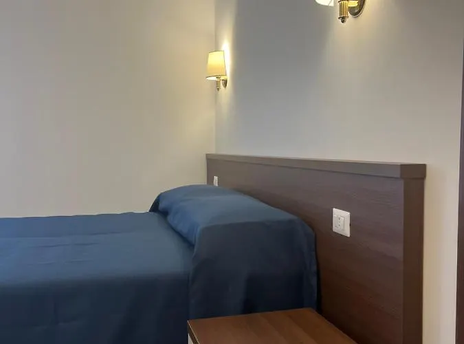 Giovanni בית הארחה 4*