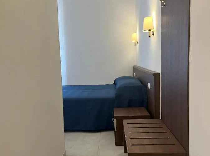 Giovanni 4* רומא