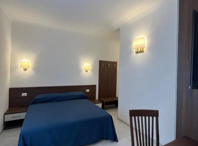 Giovanni בית הארחה 4*